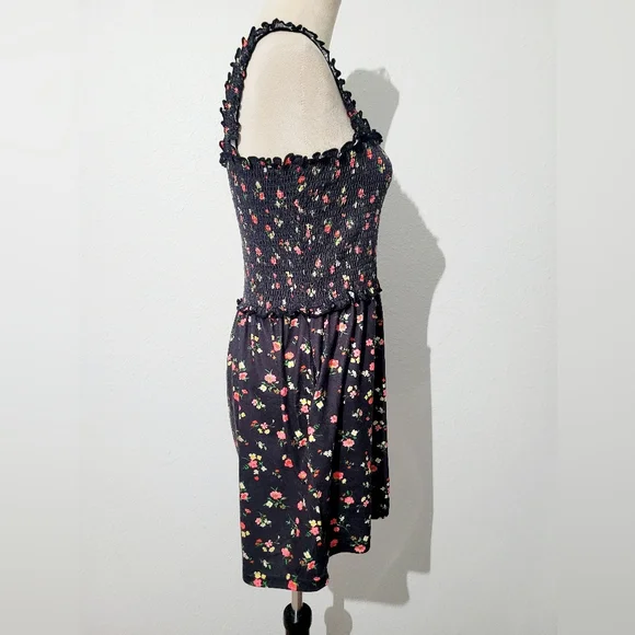 Floral Smocked Romper Women’s Size Medium Black Summer Pockets Stretchy - Picture 5 of 10